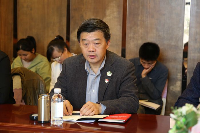 集团公司党委书记,董事长李在文宣讲十八届六中全会精神