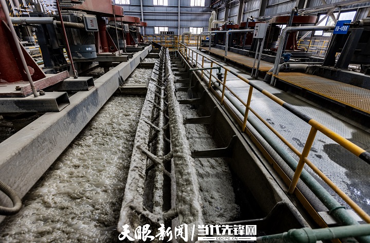 贵州锦麟化工有限责任公司摩天冲磷矿选矿厂内.jpg