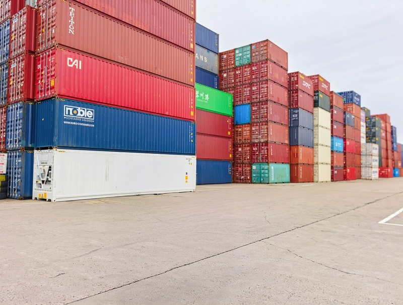 1769595358783375.jpg 新能源材料抵达宁波港.jpg