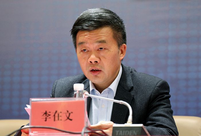 AH8O3122_副本.jpg