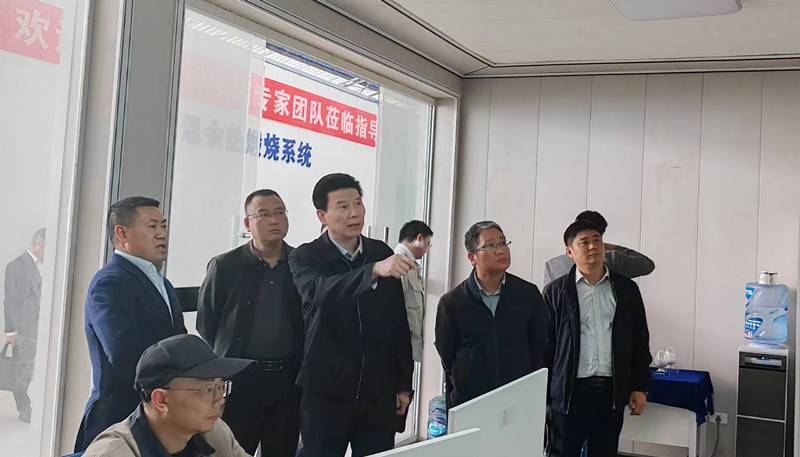 石显银总在福泉蓝图新材料公司调研_副本.jpg